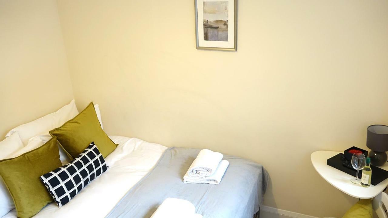 Heathrow Ensuite Rooms Londen Buitenkant foto