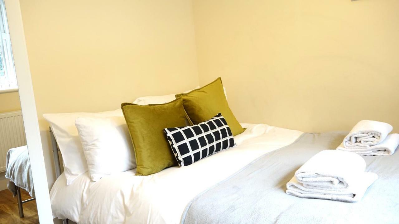 Heathrow Ensuite Rooms Londen Buitenkant foto