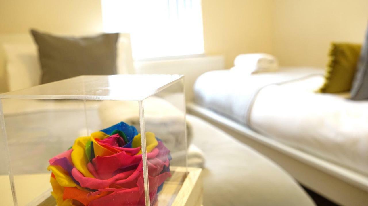 Heathrow Ensuite Rooms Londen Buitenkant foto