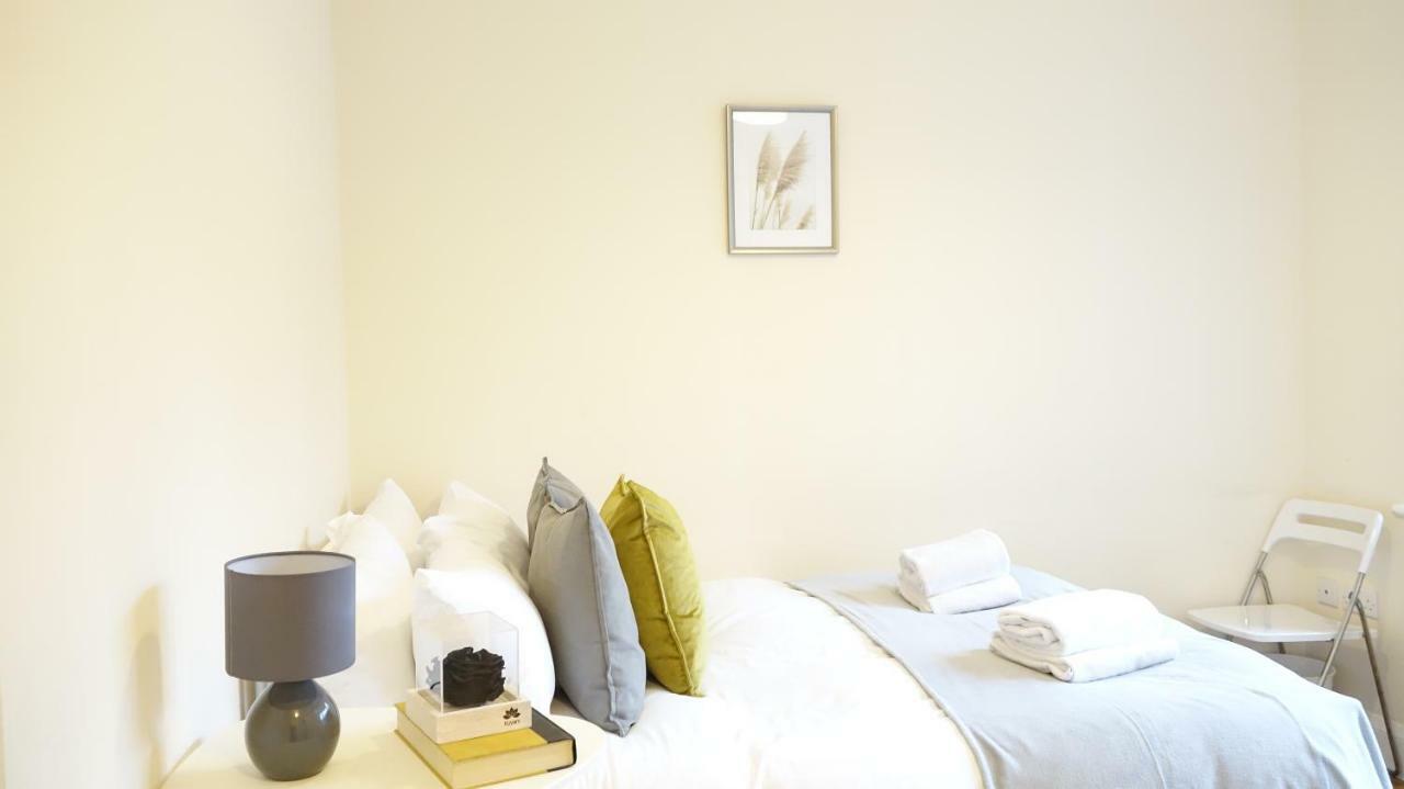 Heathrow Ensuite Rooms Londen Buitenkant foto