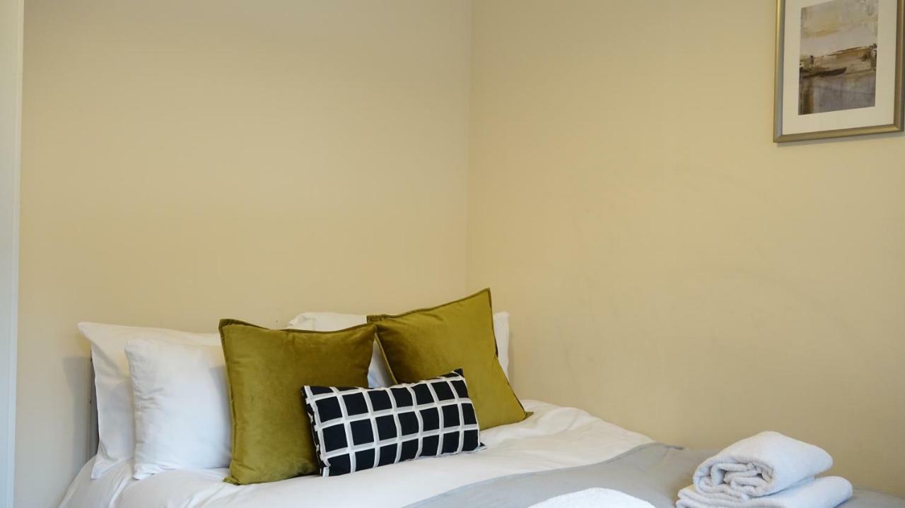 Heathrow Ensuite Rooms Londen Buitenkant foto