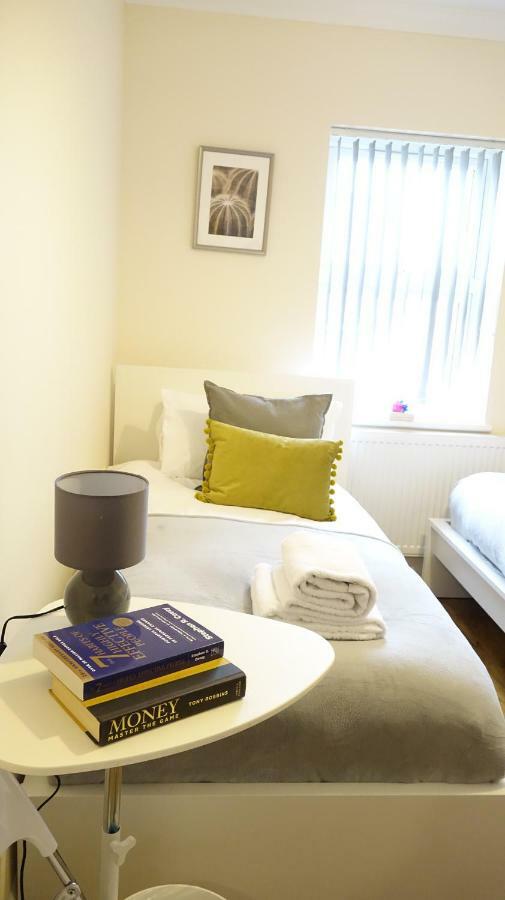 Heathrow Ensuite Rooms Londen Buitenkant foto
