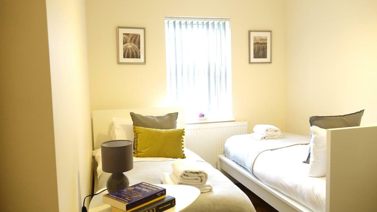 Heathrow Ensuite Rooms Stanwell Buitenkant foto