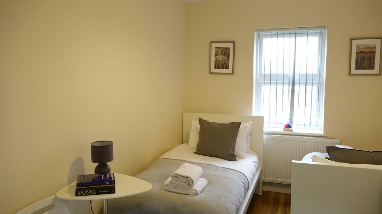 Heathrow Ensuite Rooms Londen Buitenkant foto
